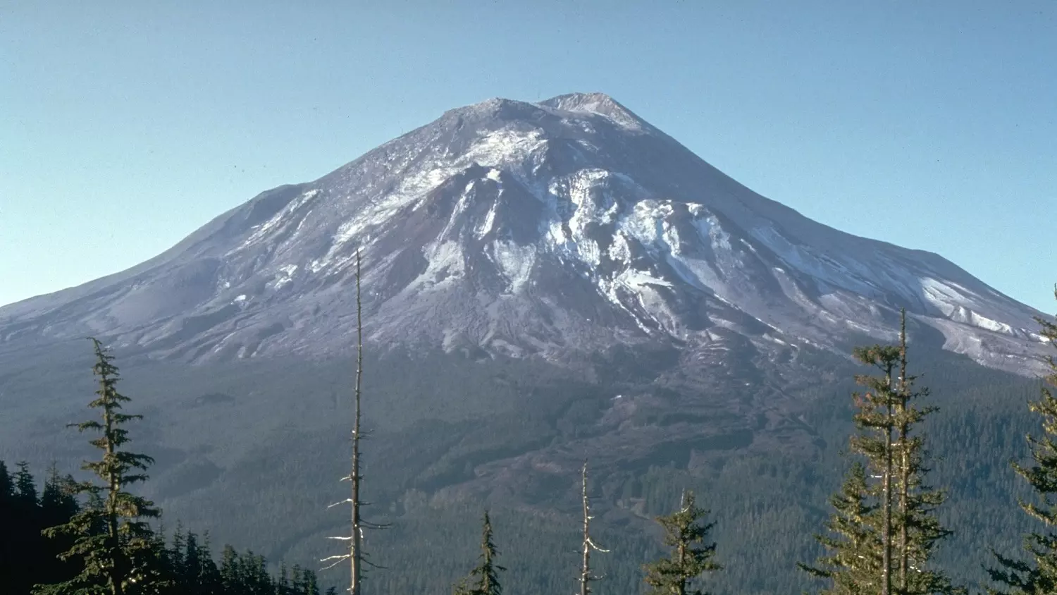 Mount St. Helens, May 17, 1980, photo credit: USGS