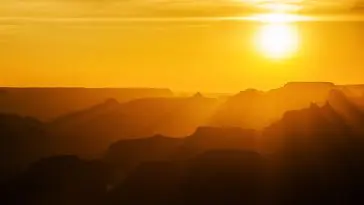 Golden Grand Canyon sunset: Photo 43582519 © Valentin Armianu | Dreamstime.com