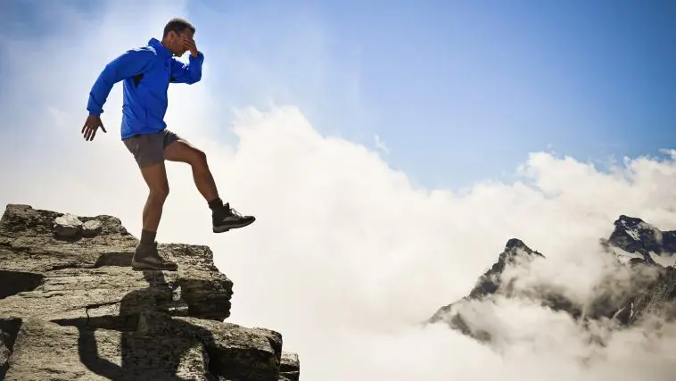Blind leap from a mountain into fog: Photo 46871893 / Blind Cliff © Andmorg | Dreamstime.com