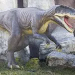 Deinonichus model: Photo 45411183 © Viovita | Dreamstime.com