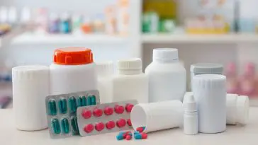 Medicine bottles and pills: Photo 96068156 / Medicine Pills © Piman Khrutmuang | Dreamstime.com