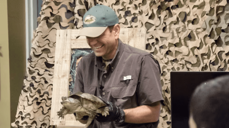 Snapping turtle video still