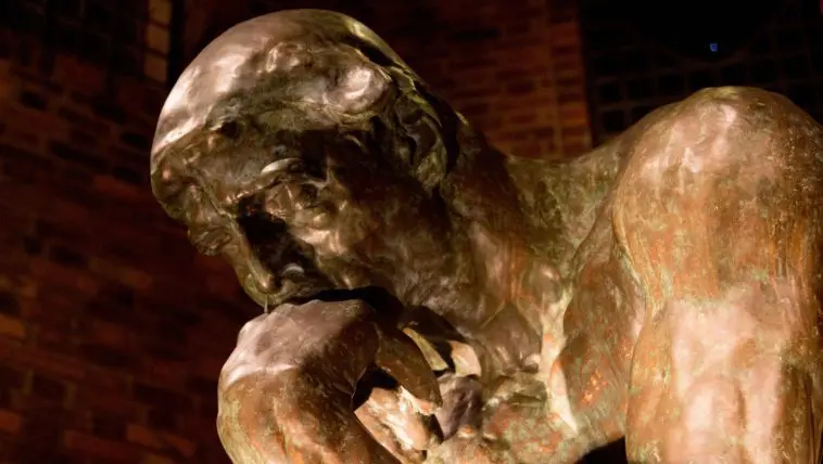 The Thinker closeup: Photo 110132311 © Digital Lions | Dreamstime.com