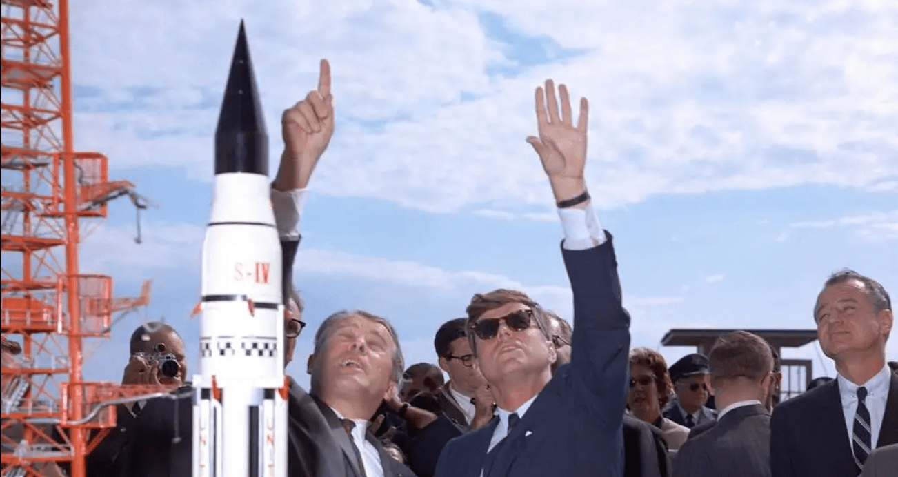 Wernher von Braun, JFK, and a Saturn V model