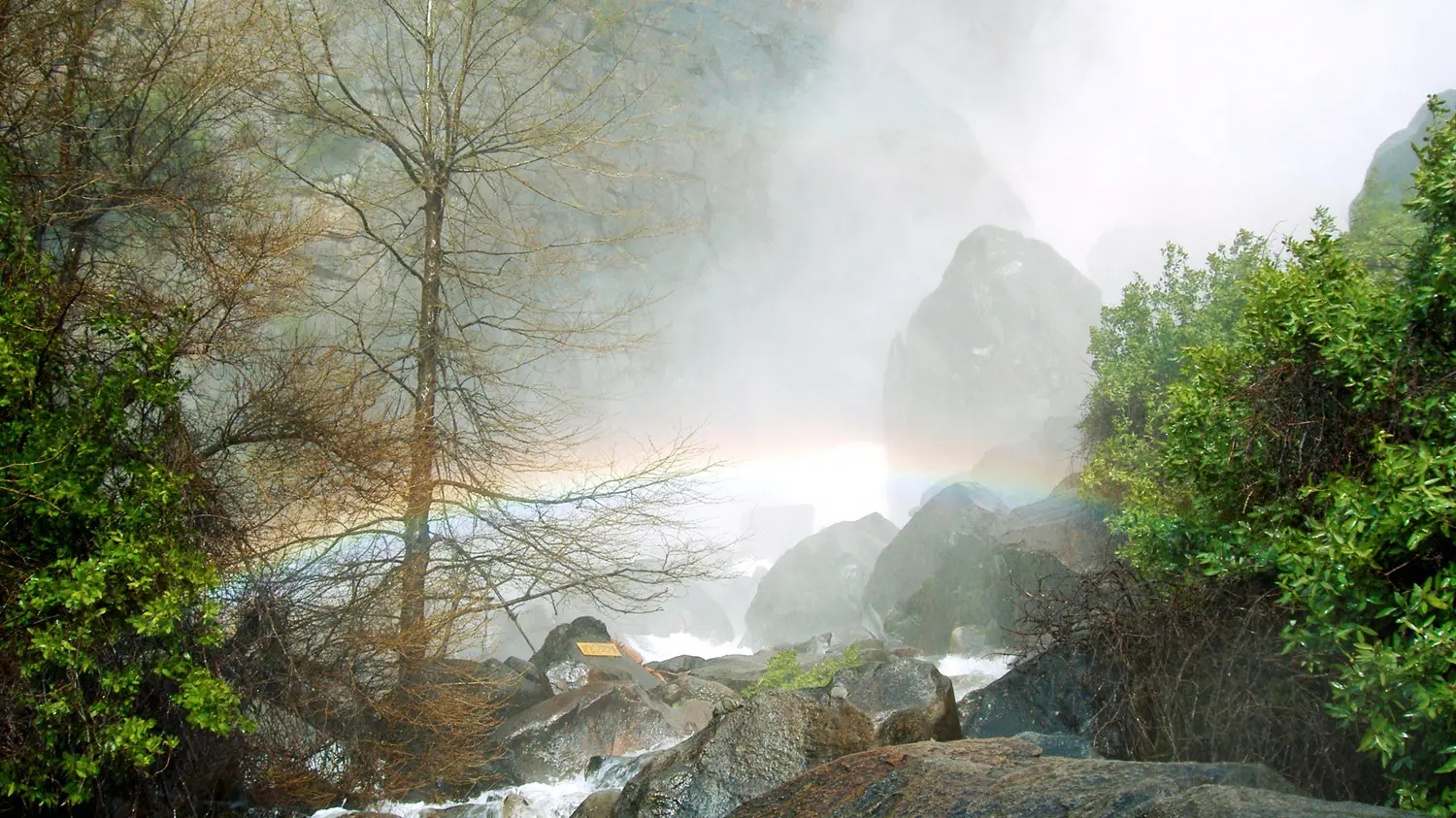 Bridal veil Falls with rainbow, Yosemite: ID 158397 © Heather Jones | Dreamstime.com