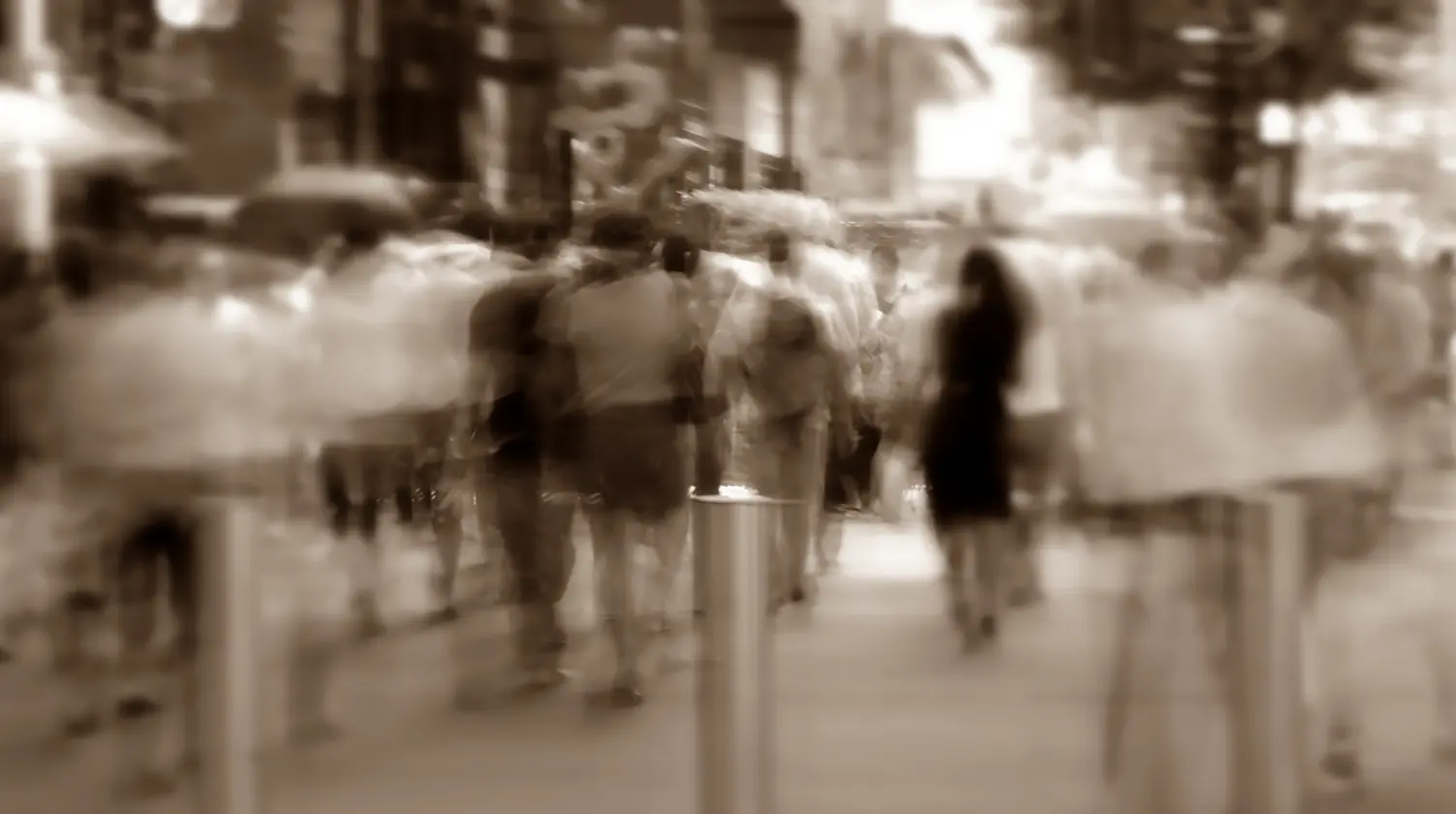 Urban street with poles and blurred people: ID 23705454 | Abstract © Haslinda | Dreamstime.com