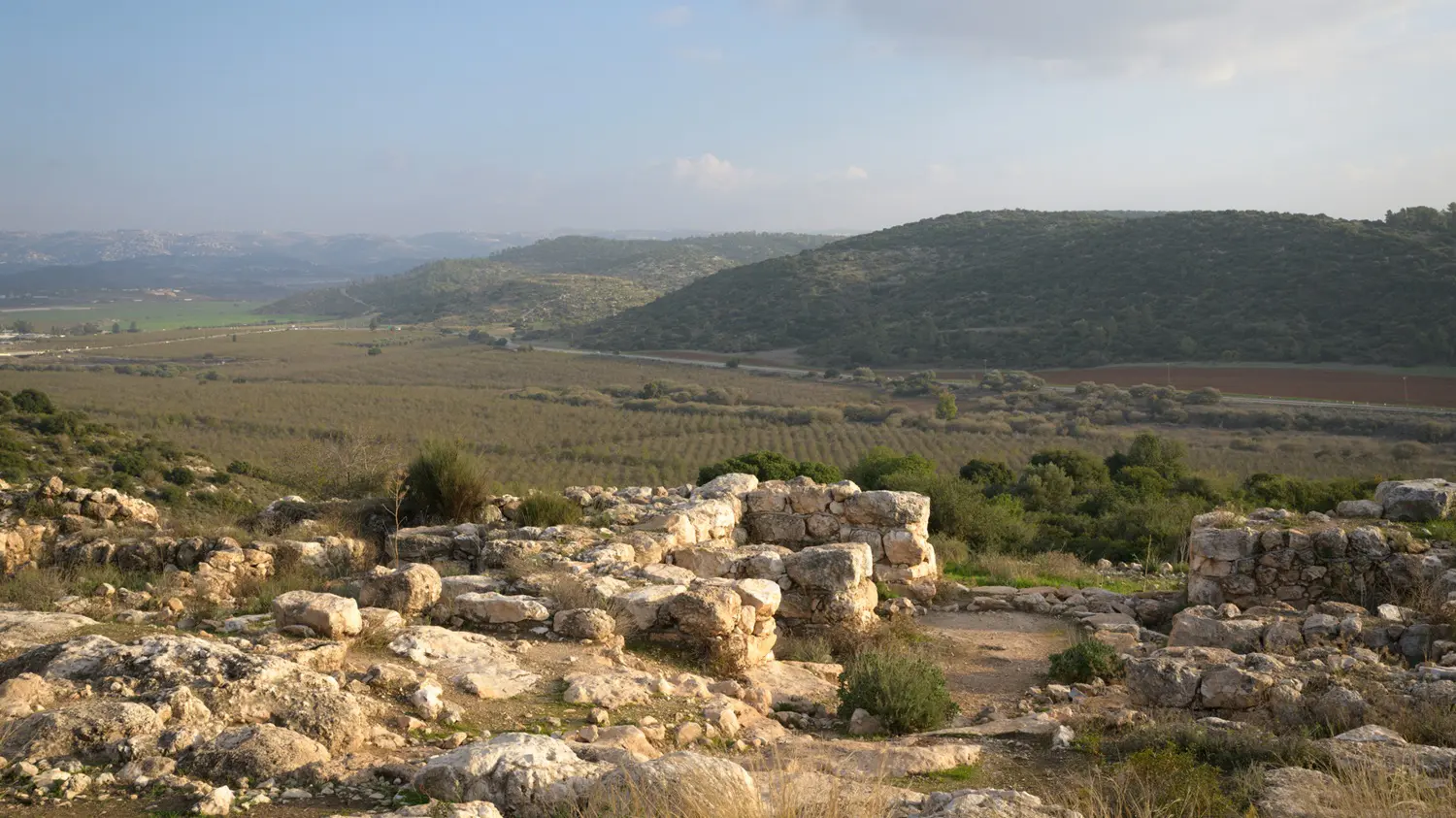 Elah Fortress in the valley where David fought Goliath: ID 275011737 © Dmitrii Moroz | Dreamstime.com