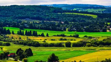 Sussex trail, New Brunswick, Canada: ID 140170712 © Caubaydon | Dreamstime.com