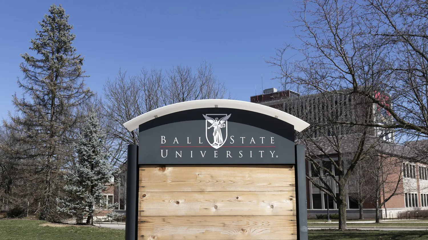 Ball State University sign: ID 214015254 | Ball State © Jonathan Weiss | Dreamstime.com