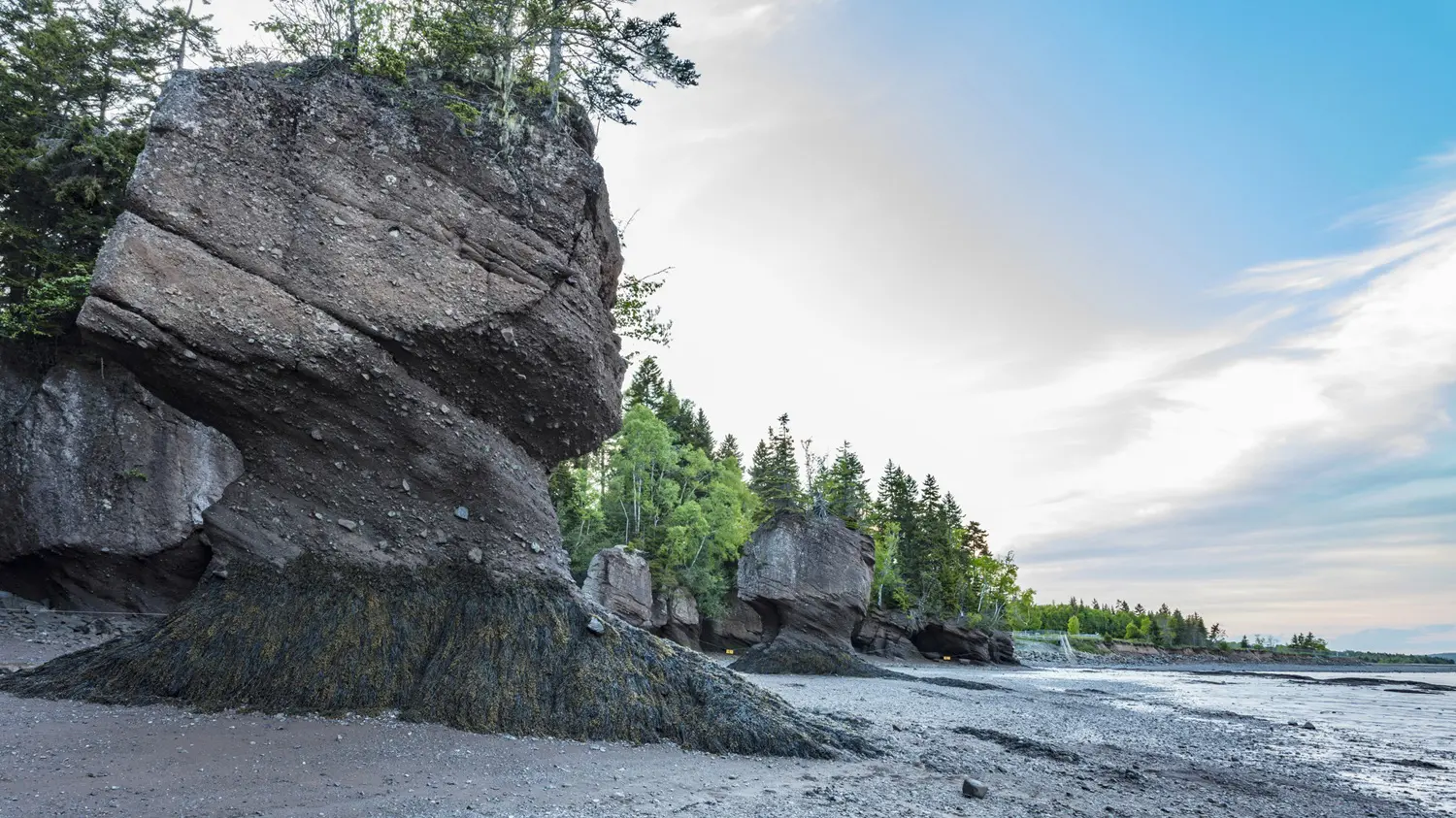 Hopewell Rocks, Bay of Fundy: ID 254175621 © Bazim0804 | Dreamstime.com