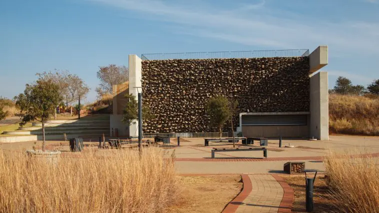 The Cradle of Humankind archaeological site in Gauteng, South Africa: ID 354094876 © Alexandre Fagundes De Fagundes | Dreamstime.com