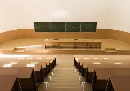 Empty science lecture hall with blackboard: ID 2260611 © Chaoss | Dreamstime.com