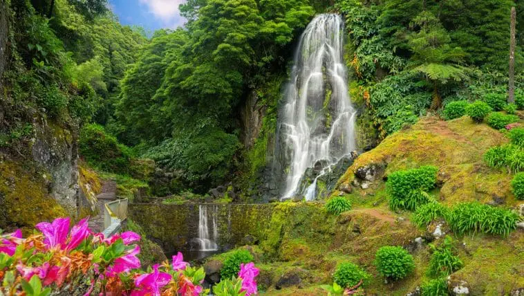 Veu da Noiva waterfall, Sao Miguel island, Azores, Portugal: ID 118717206 © Sergey Dzyuba | Dreamstime.com