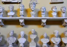 Roman busts on display at the Vatican: ID 15473991 © Nicoleta Raluca Tudor | Dreamstime.com