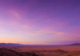 Barren desert sunrise: ID 22780464 © Neil Lockhart | Dreamstime.com