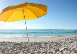 Beach with a sun umbrella: ID 7557973 | Beach Sun Umbrella © Bowie15 | Dreamstime.com