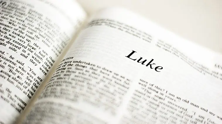 Bible open to Luke 1: ID 37894194 | Bible © Jodie Nash | Dreamstime.com
