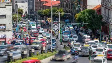 Rush hour in La Paz, Bolivia: ID 193650700 © Rodrigolab | Dreamstime.com