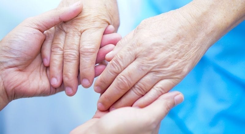 Young and old hands: ID 111535515 © Chormail | Dreamstime.com 