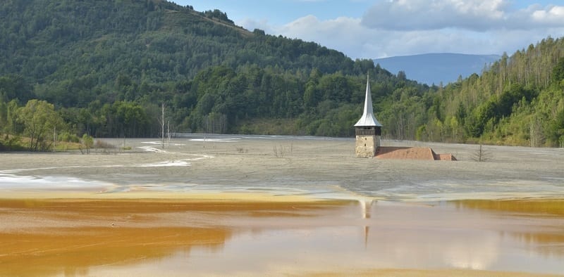 Church drowning in flooded lake: ID 90240902 © Remus Cucu | Dreamstime.com