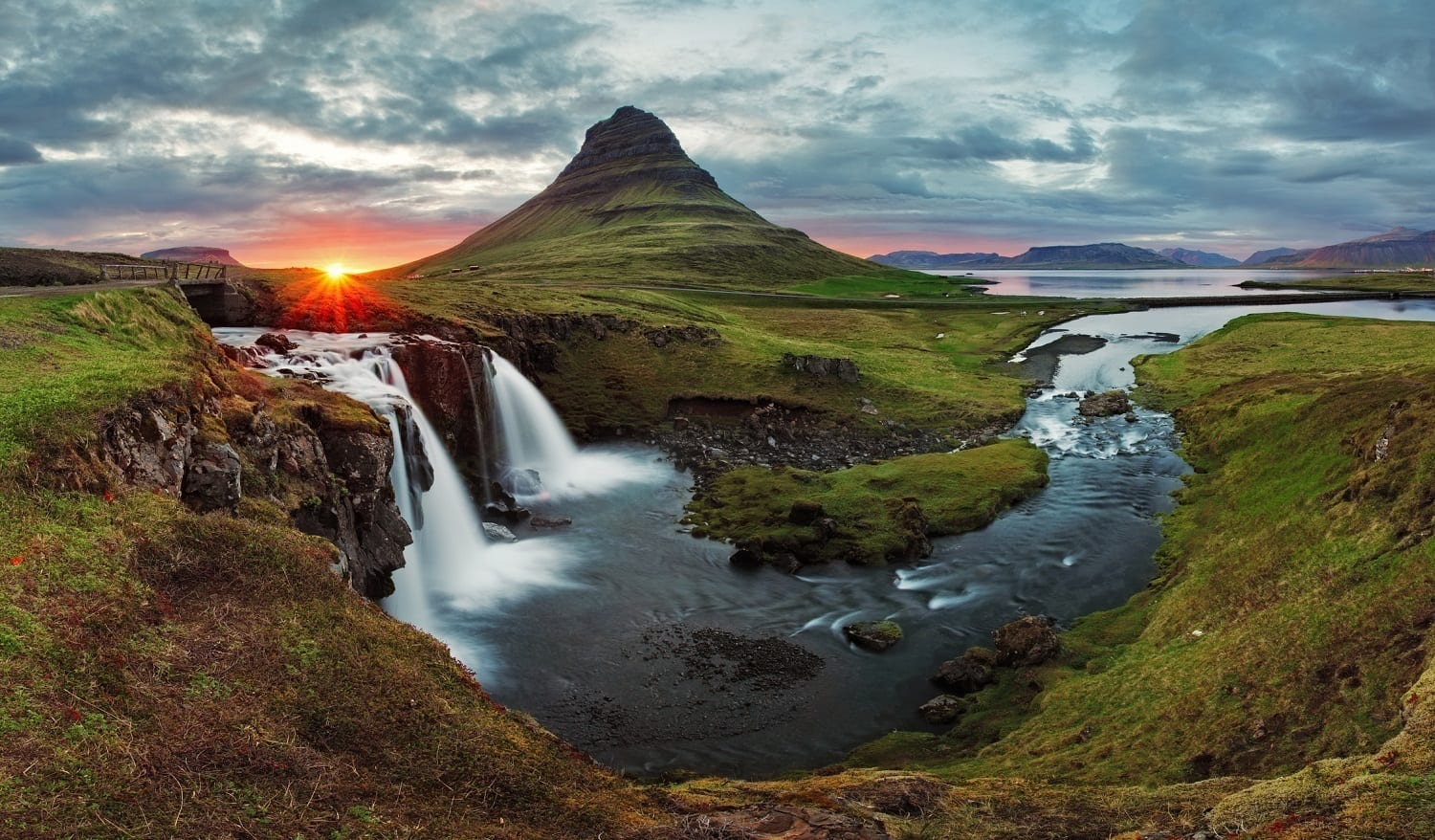 Iceland waterfall, mountain, sunset: ID 31731187 © Tomas1111 | Dreamstime.com