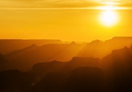 Golden Grand Canyon sunset: Photo 43582519 © Valentin Armianu | Dreamstime.com