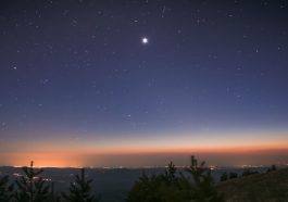 Venus at sunrise: Photo 85864986 | Black © Yaroslav Veretin | Dreamstime.com
